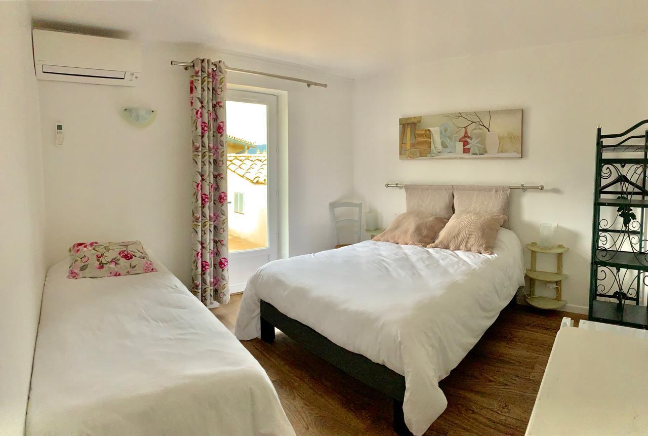 Logis Auberge Cigaloise Saint-Hippolyte-du-Fort Extérieur photo